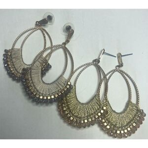 628 Goldtone drop beaded dangle 2.5" elegant Earrings